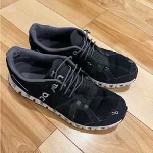 On Cloud Running Shoes - Size Women’s 8, EUR 39, UK 6